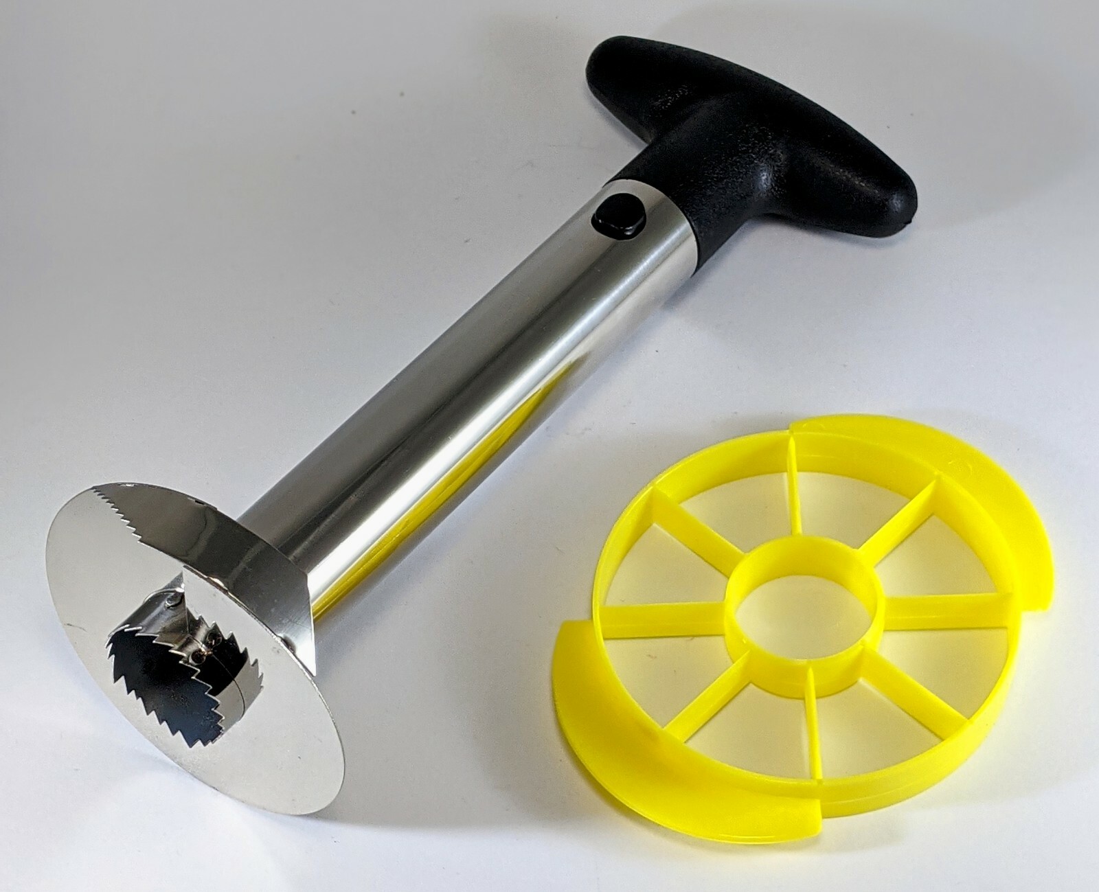 Stainless 4-in-1 Kitchen Pineapple Fruit Peeler Tool Peels Cores Slices Wedges