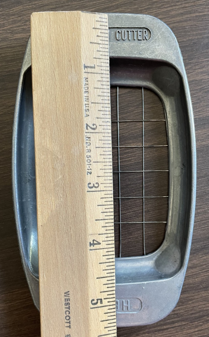 Vintage Heuck Cast Aluminum Wire Grid French Fry Cutter – 1950s-1960s