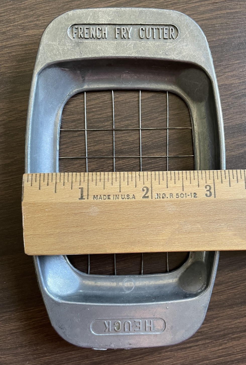 Vintage Heuck Cast Aluminum Wire Grid French Fry Cutter – 1950s-1960s