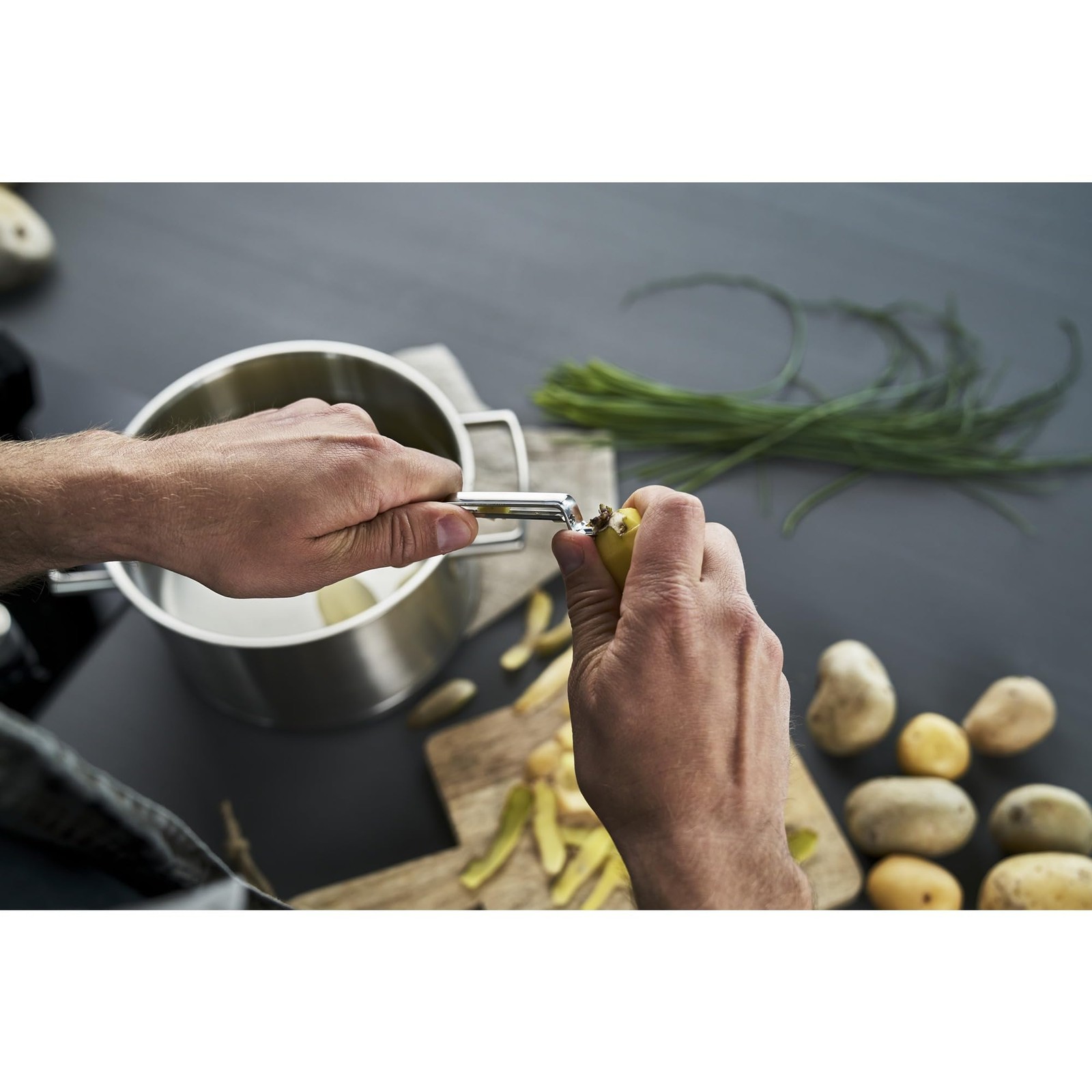 ZWILLING Pro Tools Swivel Peeler 1 unit, Stainless Steel