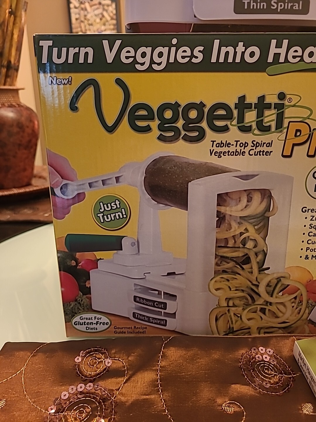 VEGGETTI PRO SPIRAL WHITE VEGETABLE CUTTER PLUS FREE 150 BEST RECIPES BOOK #99