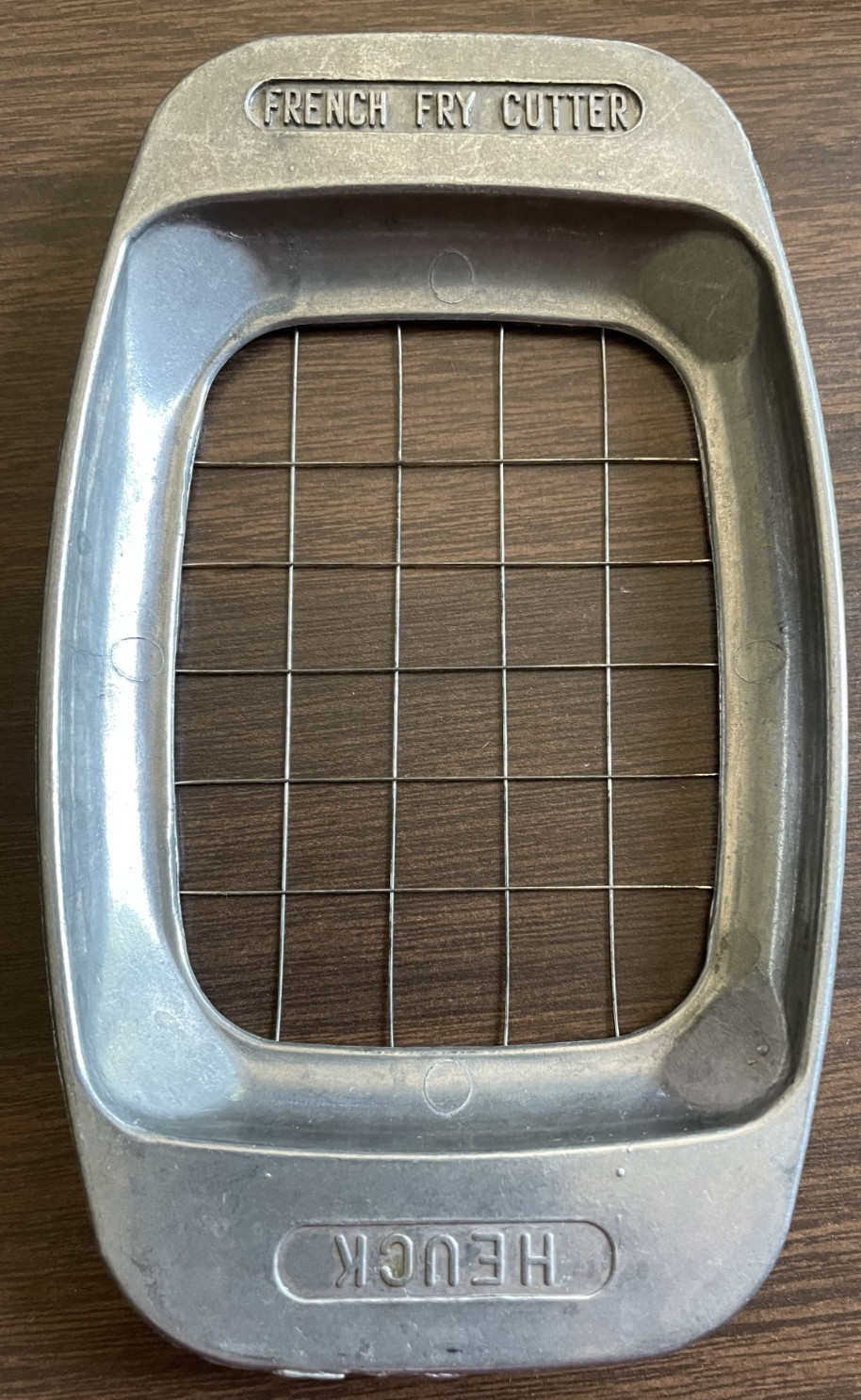 Vintage Heuck Cast Aluminum Wire Grid French Fry Cutter – 1950s-1960s