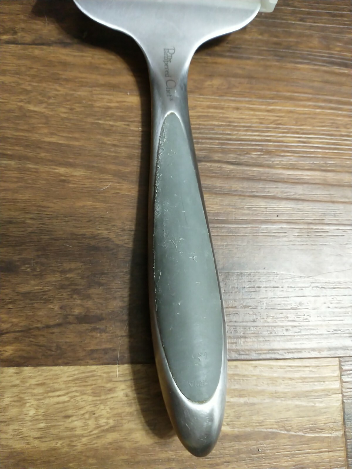 Pampered Chef Stainless Steel Metal Cheese Plane Slicer Server Rubber Grip&Cover