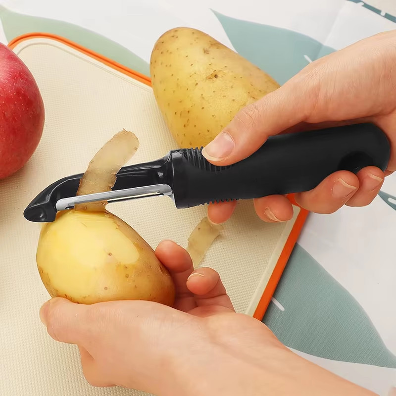 NEW OXO Good Grips Swivel Peeler