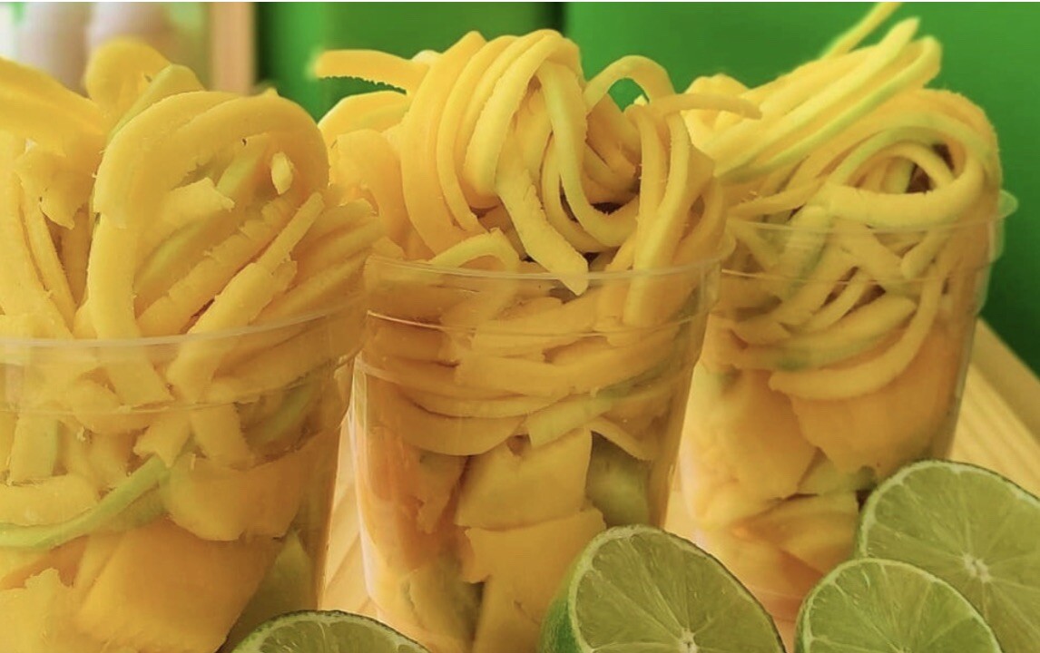 MANGO PEELER MACHINE. (Stainless Steel Bearing System) Only for green mangos.