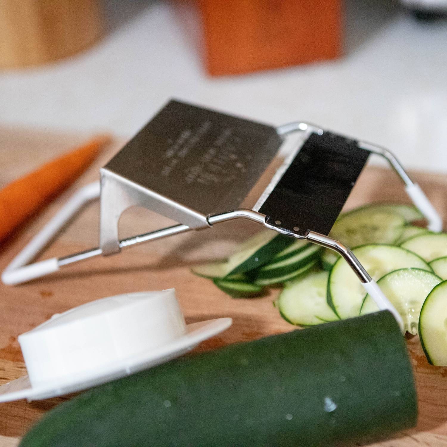 Feemster’s Famous Fruit and Vegetable Slicer, Adjustable, Cuts 1/8 to 1/2 inch