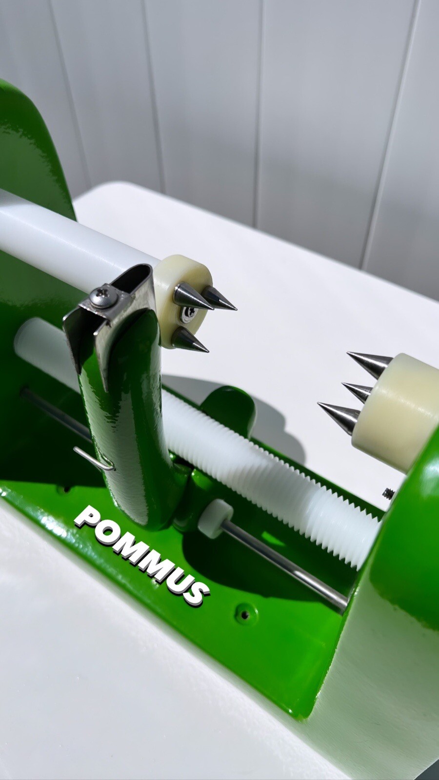MANGO PEELER MACHINE. (Stainless Steel Bearing System) Only for green mangos.