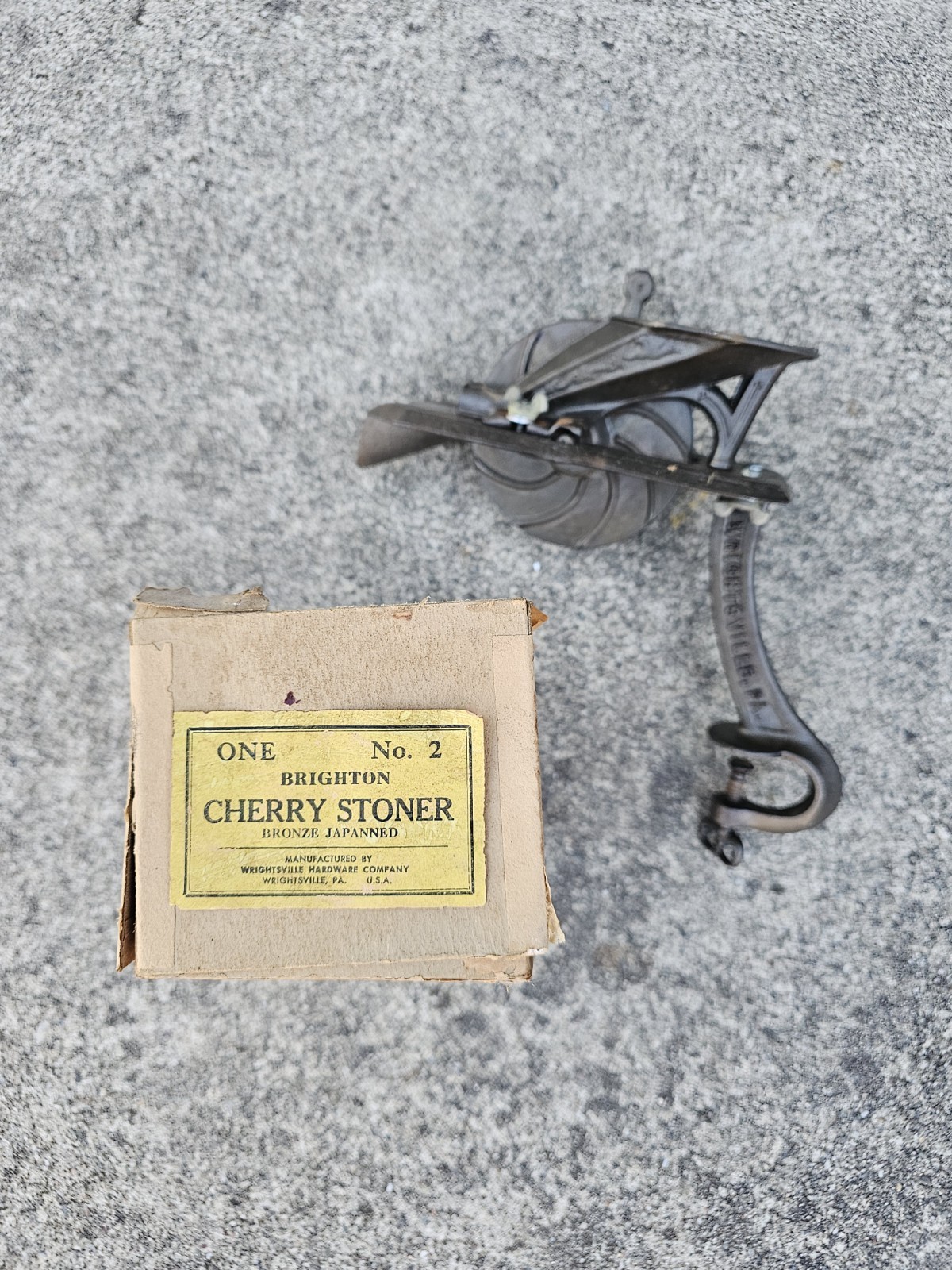 Cherry Stoner Pitter Wrightsville Hardware Co PA Vintage Hand Crank Cast Iron