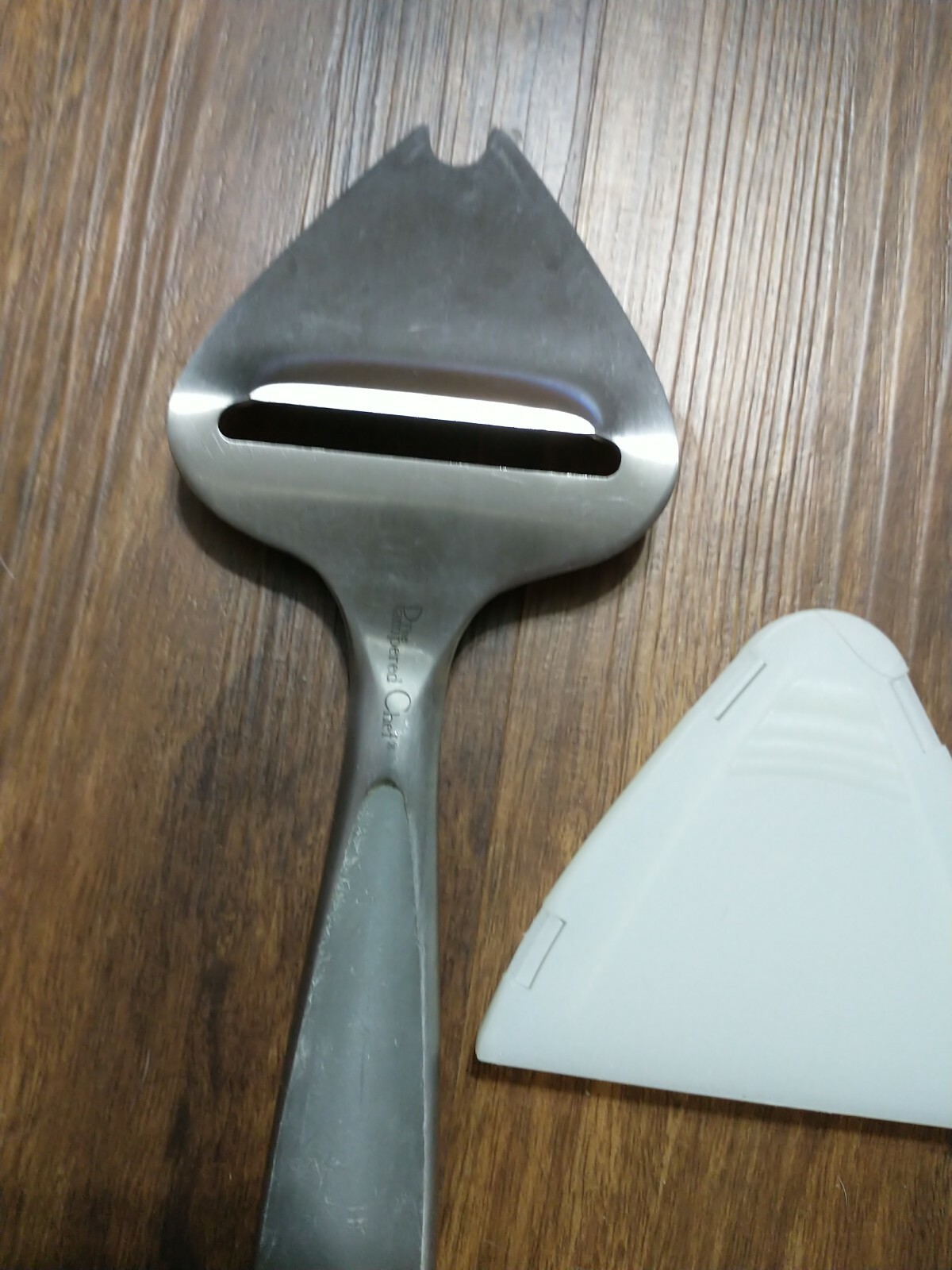 Pampered Chef Stainless Steel Metal Cheese Plane Slicer Server Rubber Grip&Cover