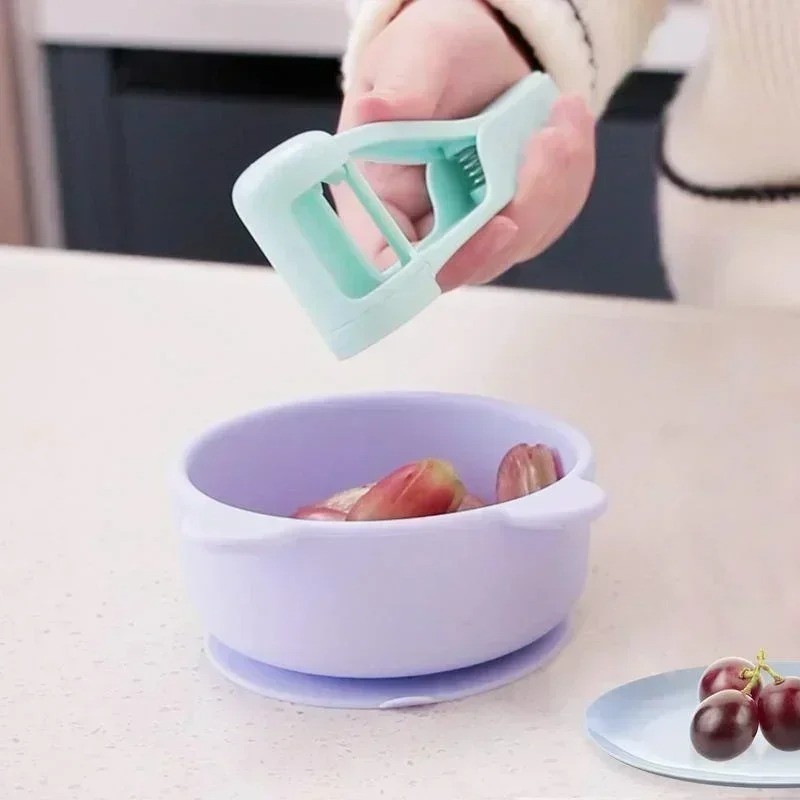 Tomato Slicer Cutter Grape Tools Cherry Fruit Salad Splitter Artifact for Toddle