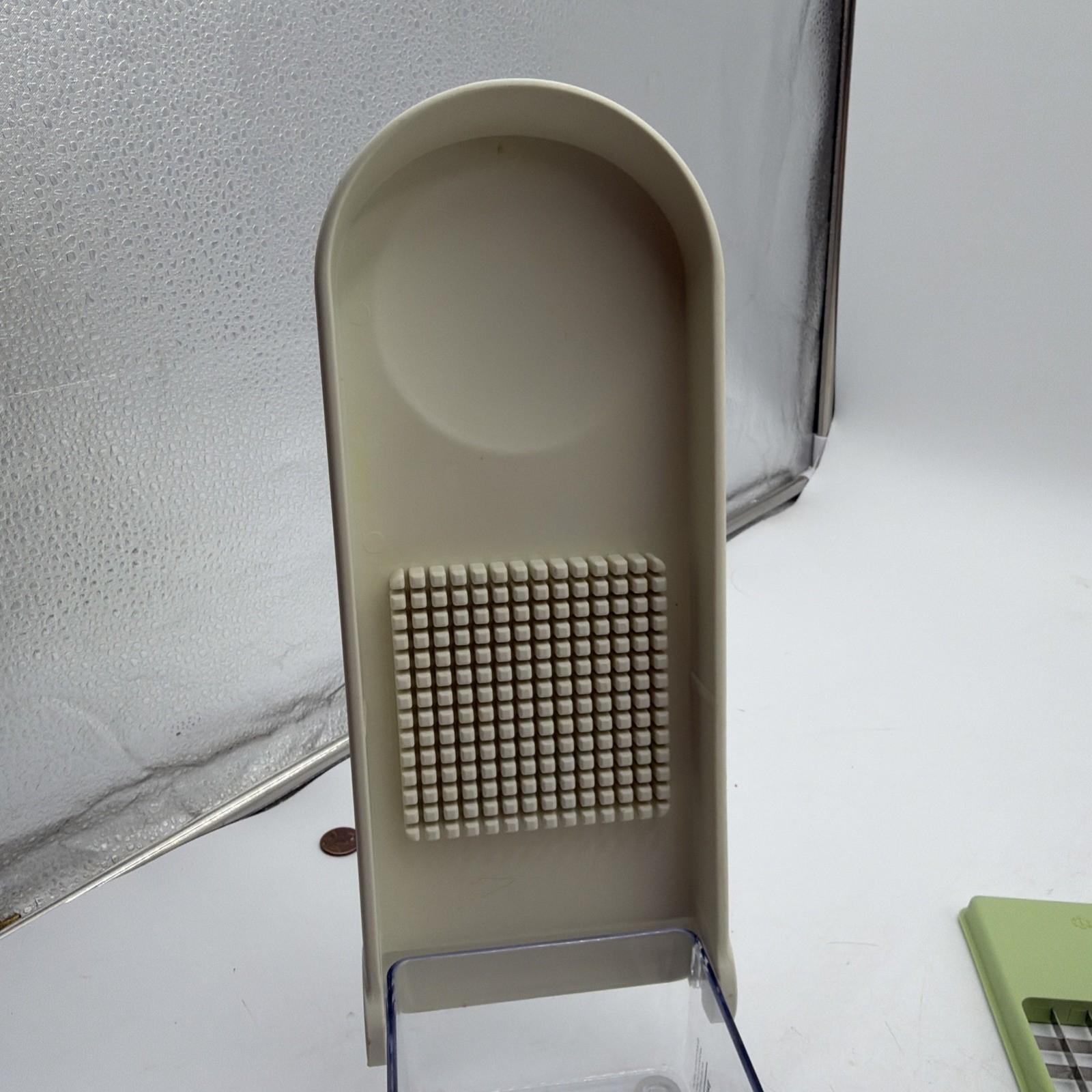 Vidalia Chop Wizard Vegetable Fruit Chopper Dicer 2 Cup Base Stainless Blades