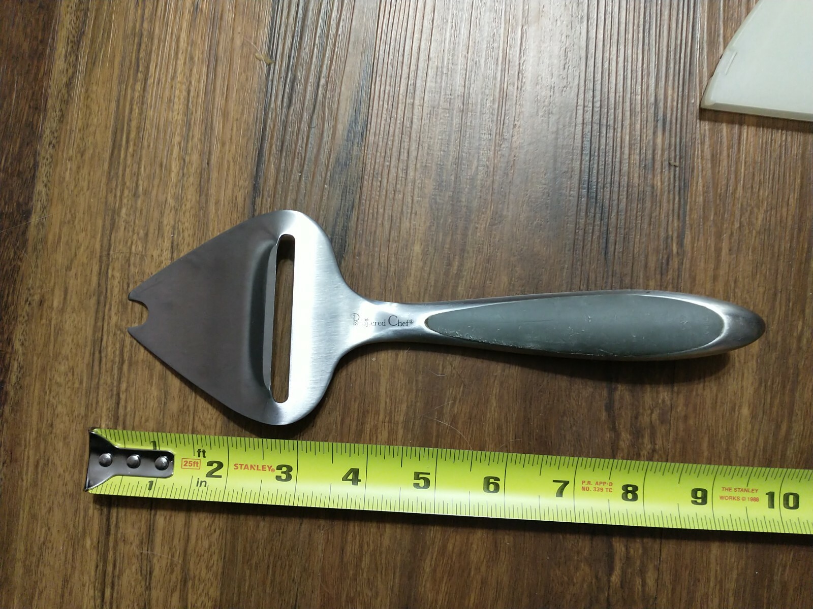 Pampered Chef Stainless Steel Metal Cheese Plane Slicer Server Rubber Grip&Cover