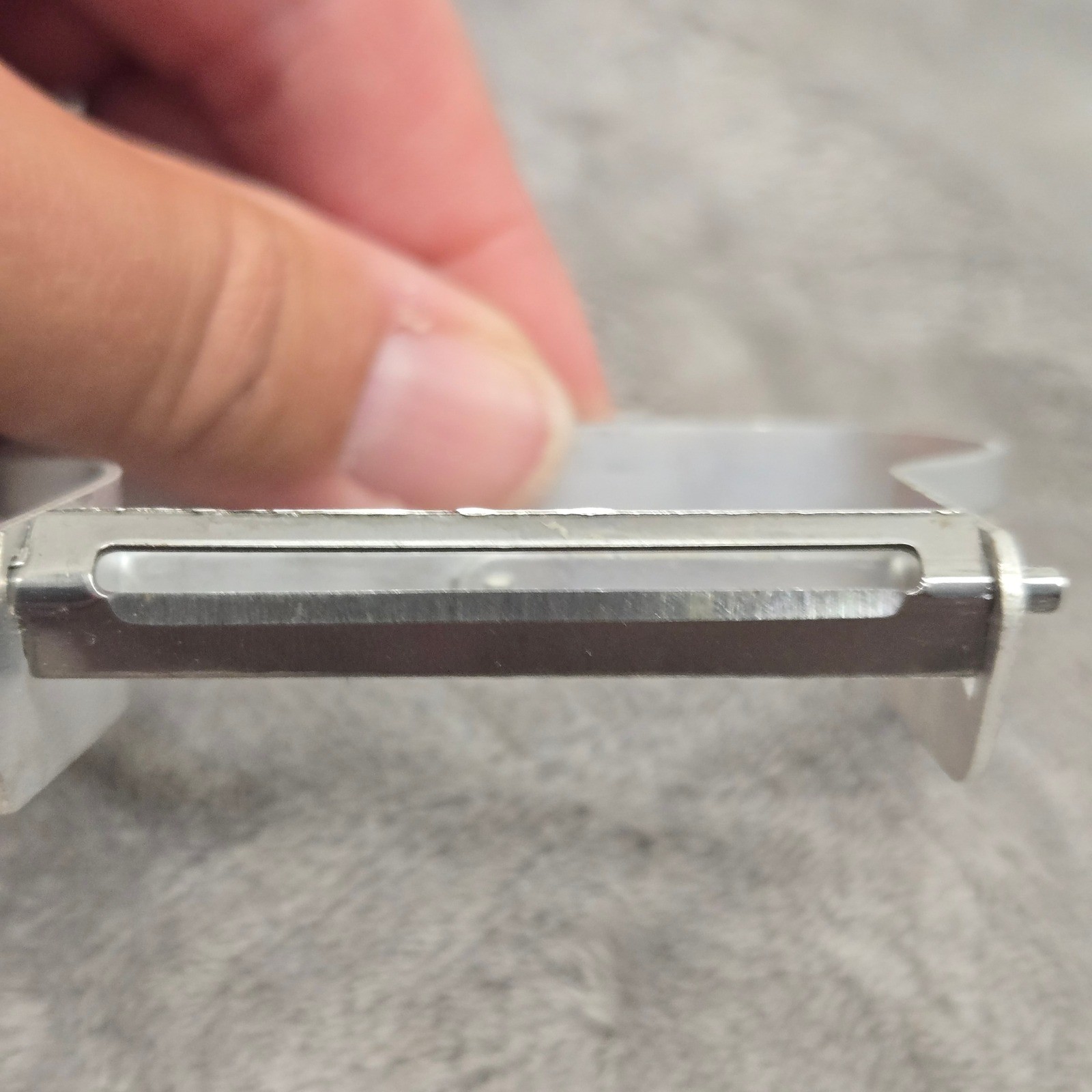 W.M Feemster Vintage Aluminum Vegetable Peeler Retro Kitchen Tool Potato Peeler