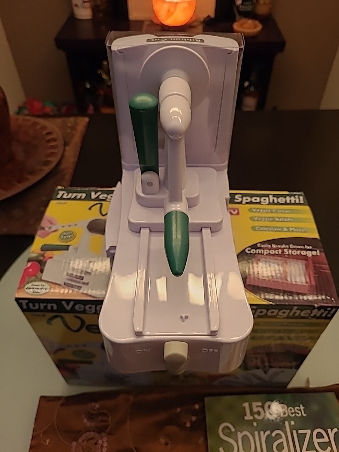 VEGGETTI PRO SPIRAL WHITE VEGETABLE CUTTER PLUS FREE 150 BEST RECIPES BOOK #99