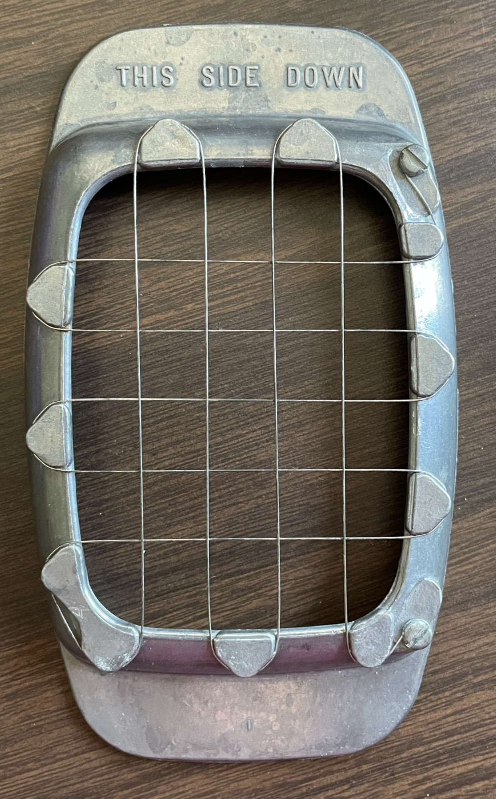 Vintage Heuck Cast Aluminum Wire Grid French Fry Cutter – 1950s-1960s