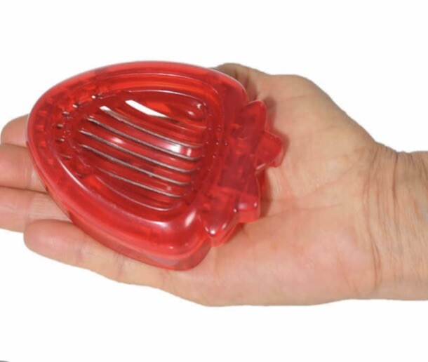 Multifunction Strawberry Slicer Creative Red Strawberry Shaped Fruit Slicer