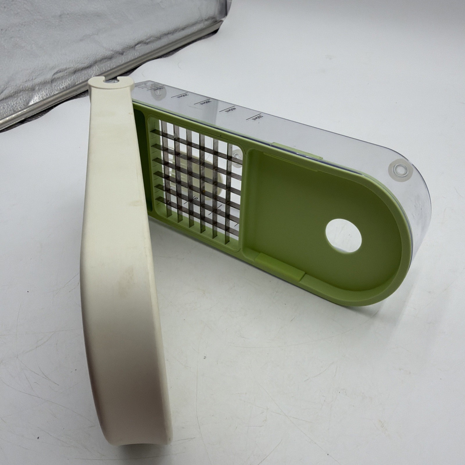 Vidalia Chop Wizard Vegetable Fruit Chopper Dicer 2 Cup Base Stainless Blades
