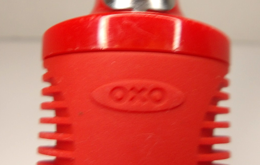 OXO Good Grips Soft Skin Serrated Peeler, Silicone / Nylon, Red, 7.5 in