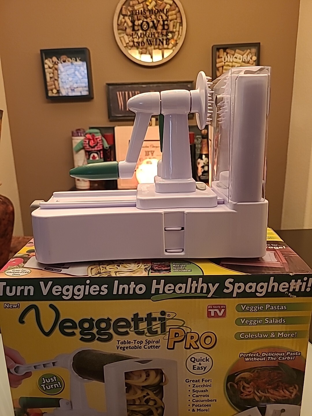 VEGGETTI PRO SPIRAL WHITE VEGETABLE CUTTER PLUS FREE 150 BEST RECIPES BOOK #99