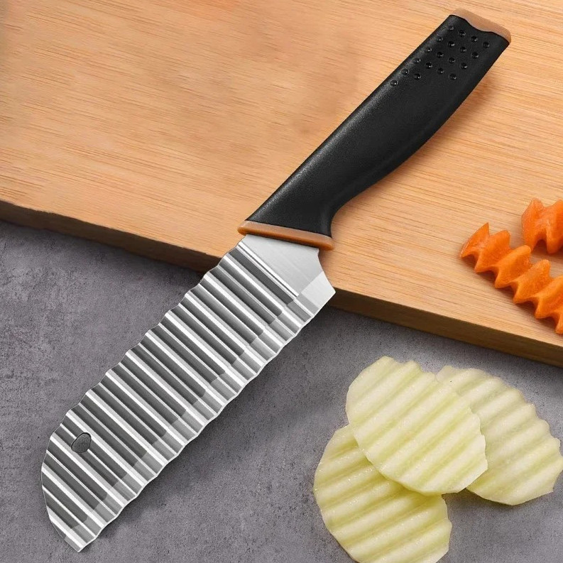 Stainless Steel Wavy Utility Knife – Creative Crinkle Cutter for Fruits & Veggie