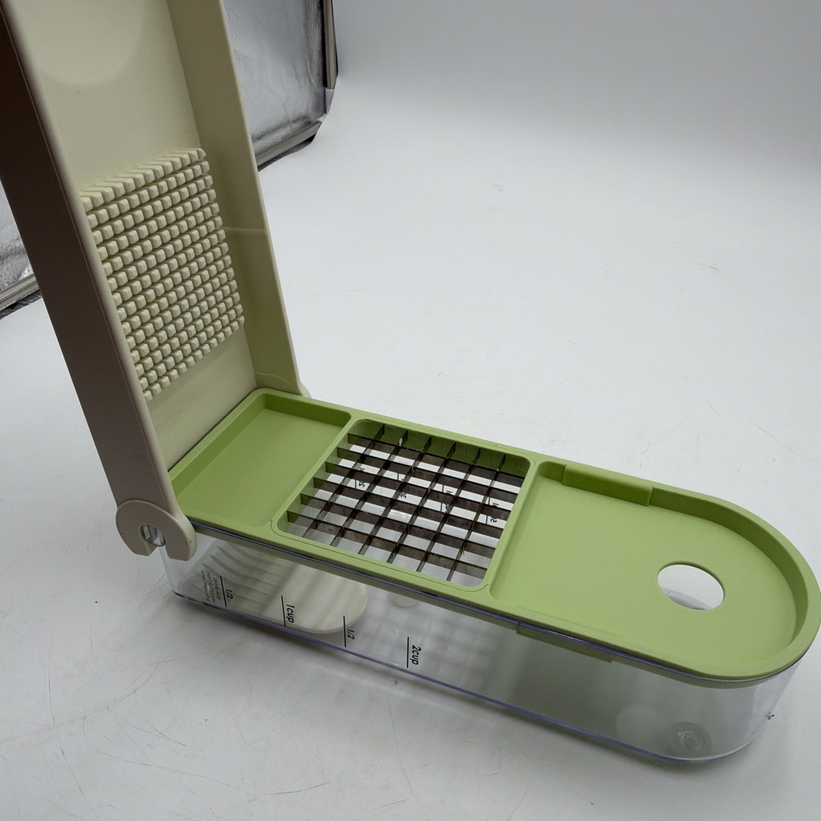 Vidalia Chop Wizard Vegetable Fruit Chopper Dicer 2 Cup Base Stainless Blades