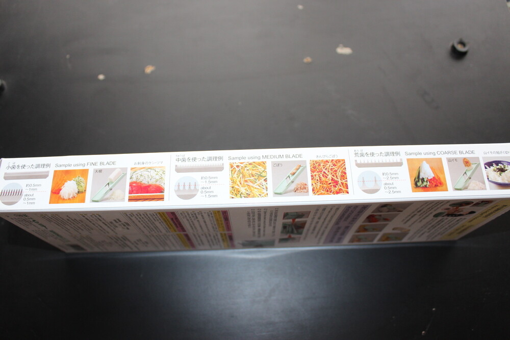 Benriner Vegetable slicer (Unchooseable color) Universal vegetable cooker CBV04