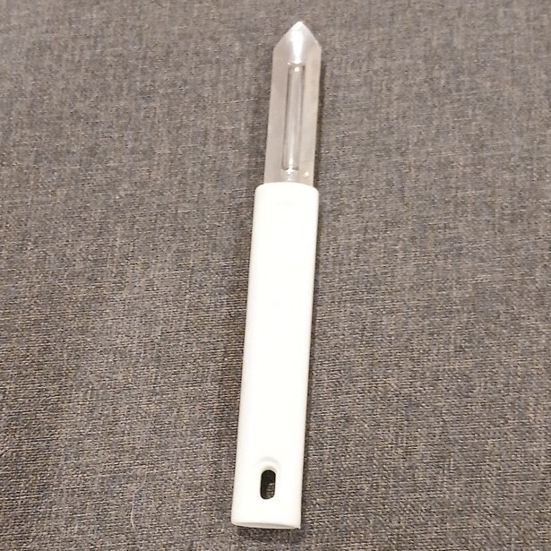 Stainless Steel Vegetable Peeler, White Handle, Manual Easy Clean, Japan
