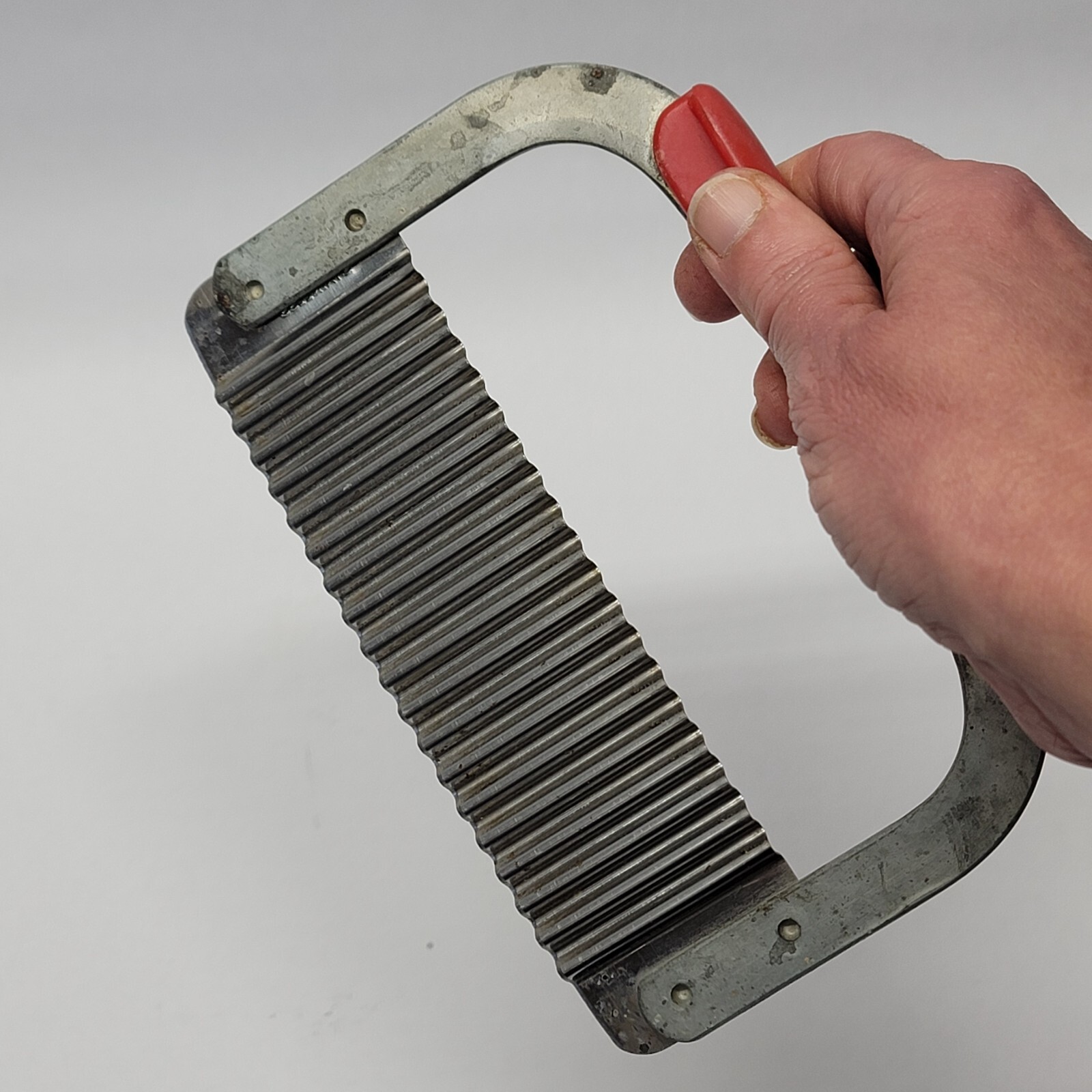 Crinkle Fry Cutter Red Handle Straight Cut Krinkle Fries Vegetable