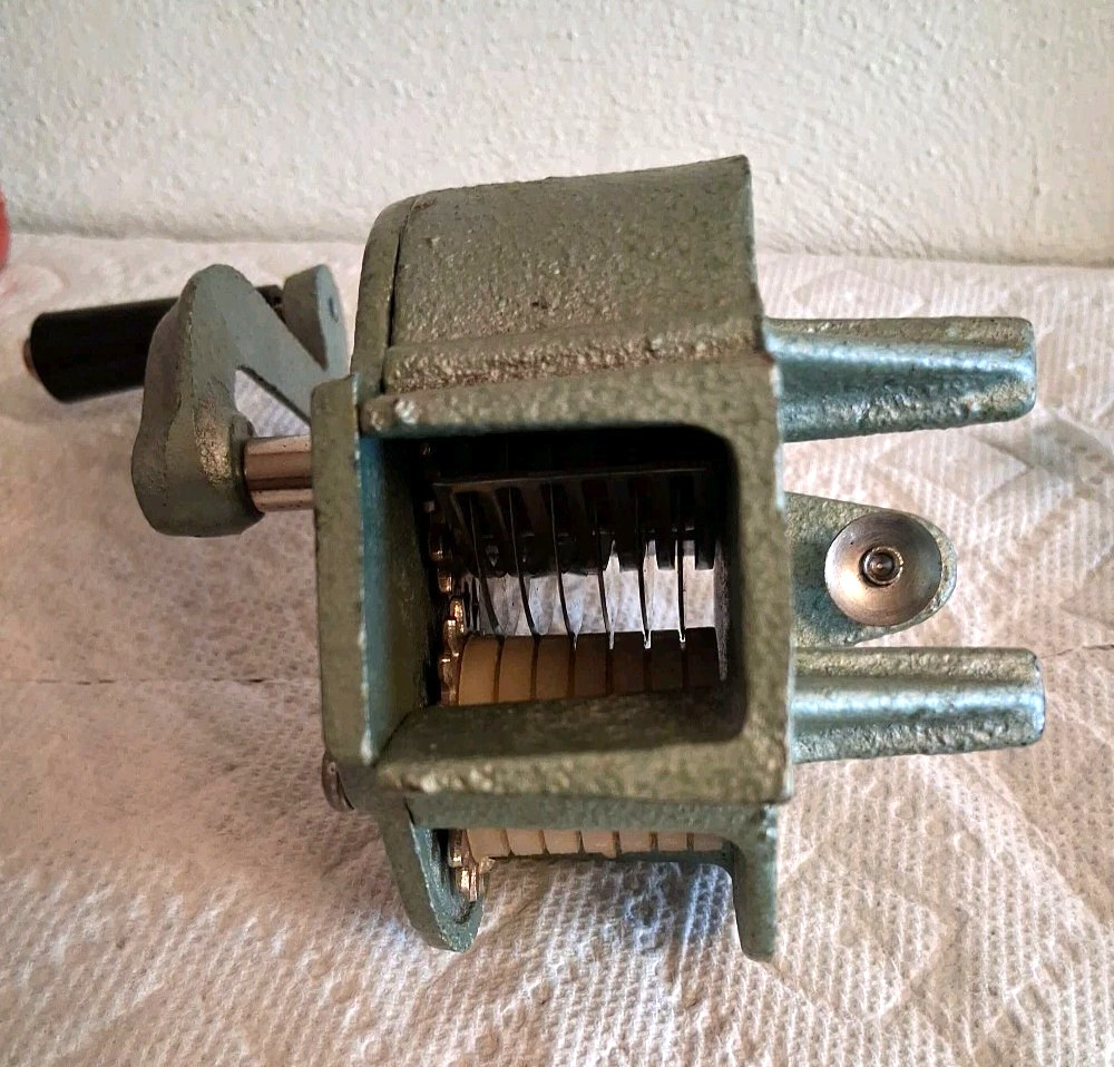 Vintage Norpro Deluxe Cast Iron Bean Frencher With Clamp in Original Box NP125